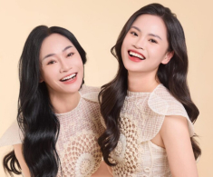 “Mẹ chồng Phương Oanh” từng khóc nức nở nhắc tới gia đình, nay khoe con gái từ nước ngoài về, đẹp như người mẫu