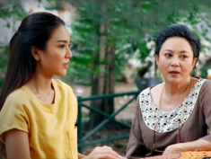 Mẹ đẻ đem chục trứng gà mừng đầy tháng cháu, tôi gói cho bà chút đồ ăn thừa mang về, mẹ chồng chạy tới giật lại