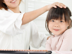 “Mẹ ơi con sinh ra từ đâu?”, trả lời “Nhặt từ bãi rác” là sai to, đây mới là đáp án mọi phụ huynh nên nói