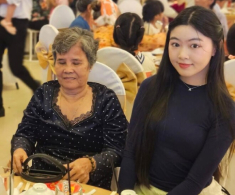 Mẹ ruột MC Quyền Linh viên mãn tuổi xế chiều: Được 2 cháu gái xinh chăm lo, con trai nổi tiếng xây nhà báo hiếu