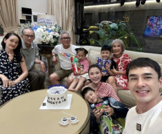 Mẹ Thúy Diễm cùng bạn đời từ Ý về Việt Nam để trông cháu, hội ngộ thân tình với phụ huynh Lương Thế Thành