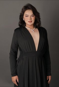 Miss Cosmo Vietnam 2025 xuất hiện thí sinh đặc biệt, 18 tuổi đã lên bàn “dao kéo”, nhan sắc gây bất ngờ