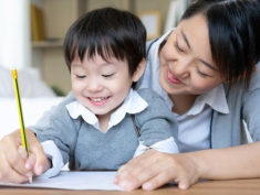 Muốn con học giỏi – đừng chỉ nghĩ đến điểm số
