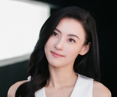 Mỹ nhân phim Sex and The Beauties sa đọa với lối sống nổi loạn, “lột xác” khi làm mẹ, có con đẹp như tranh