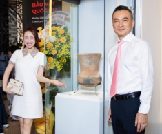 Nghệ sĩ Việt sưu tầm đổ cổ cực hiếm: Chi Bảo giữ bảo vật quốc gia, NSND Kim Cương sở hữu bức tượng 200 năm tuổi