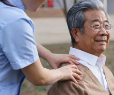 Nghỉ làm giúp việc để về quê, ông chủ cho 100 triệu nhưng tôi từ chối, không ngờ nhận được món quà tốt hơn