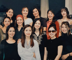 Ngỡ ngàng nhan sắc giai nhân Việt thời son trẻ: Khánh Huyền tựa nữ thần không cần dao kéo, Vân Dung chuẩn hoa hậu