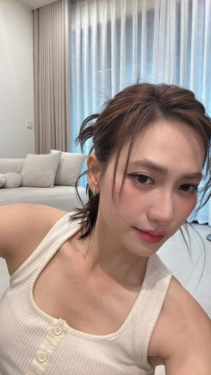 “Ngọc nữ trăm tỷ” Phương Anh Đào lộ rõ visual phi giới tính