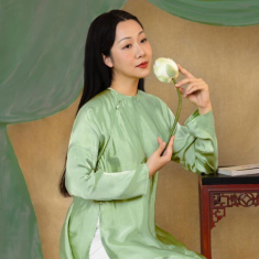 Nhan sắc những nàng hậu không theo công thức chân dài - đại gia, có cả hoa hậu gia thế khủng lấy chồng bình dân