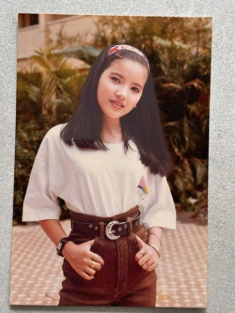 Nhan sắc xinh đẹp của Ngọc Trinh “Mùi ngò gai” năm 19 tuổi