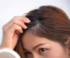 Nhổ tóc không làm giảm đi lượng tóc bạc, chị em áp dụng 5 mẹo sau để tóc đen nhánh và óng mượt như lụa