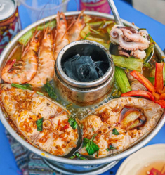 Những quán lẩu mắm ngon ở Sài Gòn: Có địa điểm 30 năm không biển hiệu, chỉ bán 5 tiếng là hết hàng