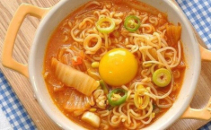 Những sự thật về mì tôm khiến bạn không thể nhìn mì như trước nữa
