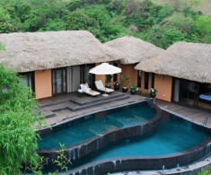 Những villa ở Việt Nam làm du khách mê mẩn, có nơi xuất hiện trên phim “Độc đạo”, có hồ bơi vô cực view “rất chill”
