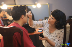 NSND Hồng Vân make up cho con trai