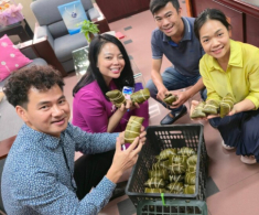 NSND Xuân Bắc xúc động cảnh tình nghệ sĩ sau khi sáp nhập, tiễn đồng nghiệp chuyển công tác mà rưng rưng