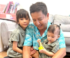NSƯT Chí Trung không ở chung với con vẫn sang nhà thăm cháu nội, làm ông vụng về phải xin lỗi “tiểu công chúa”