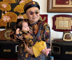 NSƯT Xuân Hinh sắm sửa đồ mới cùng cháu gái đón Quốc khánh, khoe tiểu công chúa bụ bẫm được ví như bản sao của ông ngoại