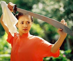 “Nữ hoàng Wushu” Thúy Hiền hậu giải nghệ, có body cực bén ngót, đẹp không thua mỹ nhân showbiz