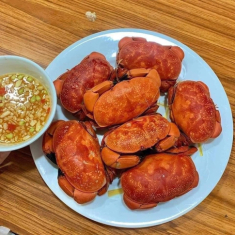 Ở Hạ Long có loại bún đặc sản, nghe tên buồn cười mà được ví như cua hoàng đế, quán nào cũng đông khách cả ngày