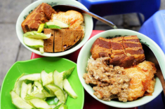 Ở Hà Nội có quán xôi 2 thế hệ mang công thức đặc biệt, ngày bán 500 bát thu về gần 20 triệu đồng
