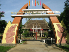 Phiên chợ đậm chất núi rừng giữa lòng xứ Huế: Chỉ bán toàn đặc sản rừng ngon - bổ - rẻ