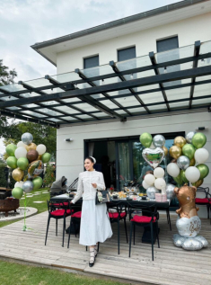 Quỳnh Thư công khai diện mạo con trai quốc tịch Đức, quý tử đầu đầy tóc, được khen tuấn tú