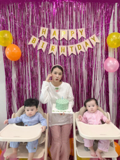 Sam được 2 con tổ chức sinh nhật theo phong cách miền Tây, quý tử lai Hàn tưởng trầm tính nhưng “háu ăn” hơn em gái