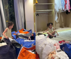 Sao Việt 24h: Ngọc Trinh khoe con gái 6 tuổi đã biết phụ mẹ dọn dẹp, bật mí khung cảnh trong biệt thự 60 tỷ sang chảnh