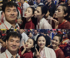 Sao Việt 24h: NSND Xuân Bắc chịu “sức ép” khi đứng cạnh các mỹ nhân phim truyền hình VTV từng là nhân viên cũ
