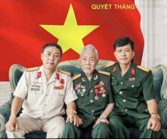 Sao Việt xuất thân trong gia đình quân nhân: Hoa hậu cao trên 1m8 có bố là Đại tá, Chi Pu khoe bức ảnh lịch sử