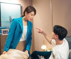 Sau 3 ngày 3 đêm phục vụ bồ già, tôi về nhà rồi chết lặng trước cảnh tượng trên giường