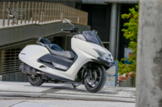 Soi về quá khứ - Khám phá ‘du thuyền trên cạn’ Yamaha Maxam: Gã khổng lồ mở lối cho cả một thời đại