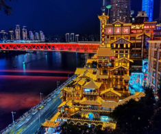 Sự khác biệt giữa điểm du lịch Trùng Khánh ở Việt Nam và ở Trung Quốc: Ở đâu đẹp và hút khách hơn?