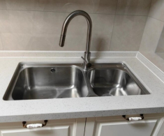 Tại sao ngày càng nhiều người không lắp chậu rửa bát đôi trong nhà bếp? Đây là 4 lý do