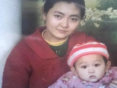 Thấy con của bảo mẫu giống hệt chồng, vợ làm xét nghiệm ADN và kết quả khiến bà khóc hết nước mắt