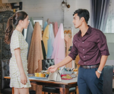 Thấy vợ cũ nhặt ve chai bên đường, tôi lén đưa cho cô ấy 200 triệu, nửa năm sau gặp lại tôi choáng váng