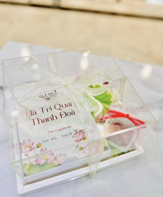 Thiệp cưới như hộp bánh của sao Việt: Hà Trí Quang in cả hình 3D, Puka - Gin Tuấn Kiệt đầy tinh tế