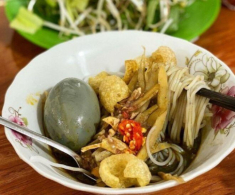 Thứ bốc mùi khiến thực khách “chạy mất dép” là đặc sản Gia Lai, vừa bịt mũi vừa ăn lại mê không lối thoát