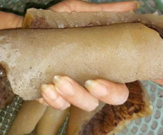 Thứ dai nhách bốc mùi tưởng không ăn nổi lại là đặc sản Tây Bắc, phải chờ 5-6 tháng mới có thể chế biến