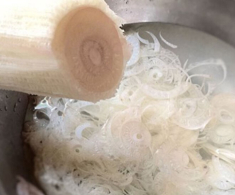 Thứ xưa người nghèo ăn “cứu đói”, nay thành đặc sản khoái khẩu được dân thành phố ưa chuộng, hương vị đặc biệt