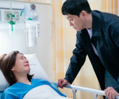 Tiền mừng cưới dư ra 50 triệu, vợ lấy ra một lá thư, đọc xong tôi dựa vào tường khóc