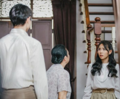 Tình cờ gặp chồng cũ khi đi mua sắm cùng chồng mới, nhìn bụng vợ anh ta, tôi biết một bí mật