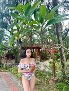 “Tình cũ” Quách Ngọc Ngoan diện bikini khoe sắc vóc nuột như gái đôi mươi