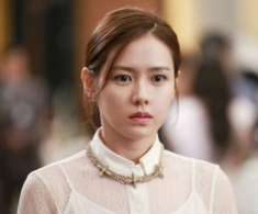 Uống say rồi trót lên giường với chồng cũ, sáng hôm sau nhìn thứ đặt đầu giường mà tôi sững sờ