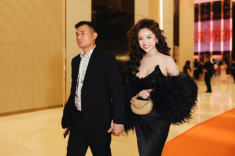 Vân Hugo quyến rũ sau sinh, lộ hình xăm “khủng”