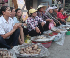 Về khu chợ độc nhất vô nhị ở Hải Phòng, chỉ bán một loại thịt “rùng rợn” mà cực kỳ đông khách