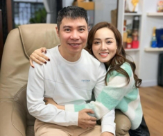 Vợ trẻ của NSND Công Lý “chưa từng làm dâu ngày nào” trong 3 năm cưới, bố chồng thừa nhận có lúc “không hiểu Hà”