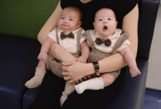 2 cặp sinh đôi của Sam và Phương Oanh: Ngoại hình đáng yêu như hoạt hình, tính cách hoàn toàn trái ngược