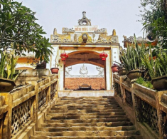 Có lễ hội đặc biệt ở Thanh Hóa gắn liền với vua Hùng, cả làng cùng nhau giã bột, nặn bánh dâng lên thần linh